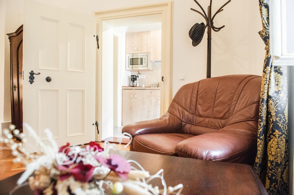 Brukenthal Central Apartments シビウ 部屋 写真