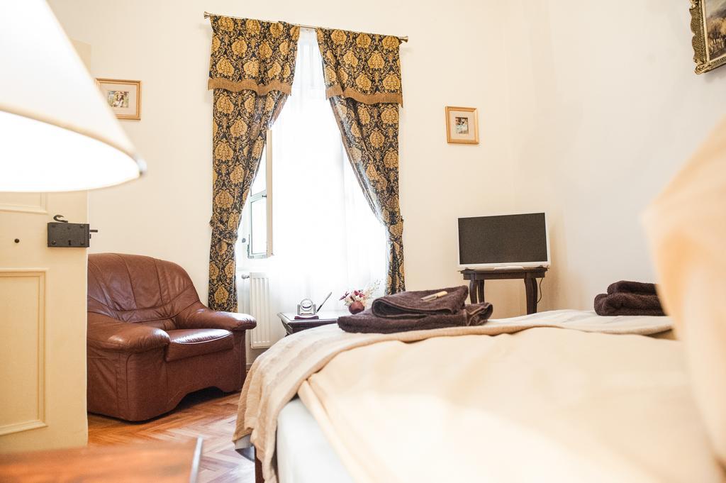 Brukenthal Central Apartments シビウ 部屋 写真