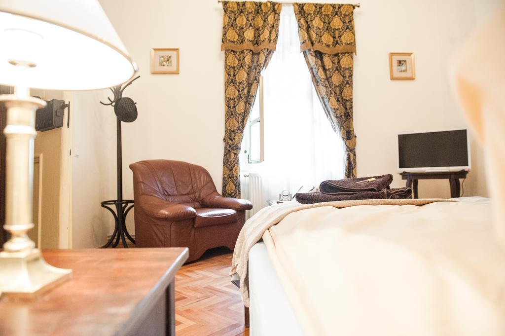 Brukenthal Central Apartments シビウ 部屋 写真